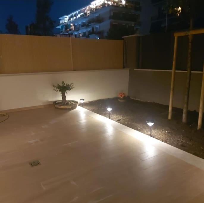 Monolocale Nuova Costruzione Con Giardino Rom